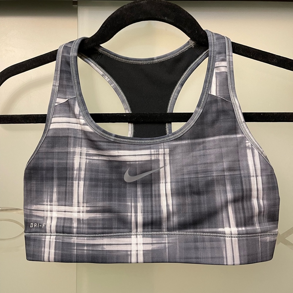 Nike DriFit Reversable Sports Bra Size Small